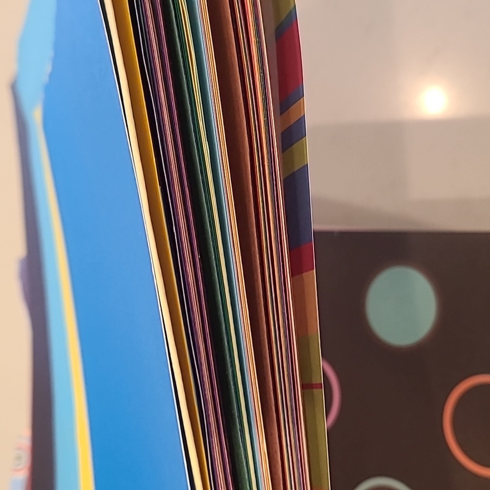 Assorted Colorful Paper - Picture 4 of 8